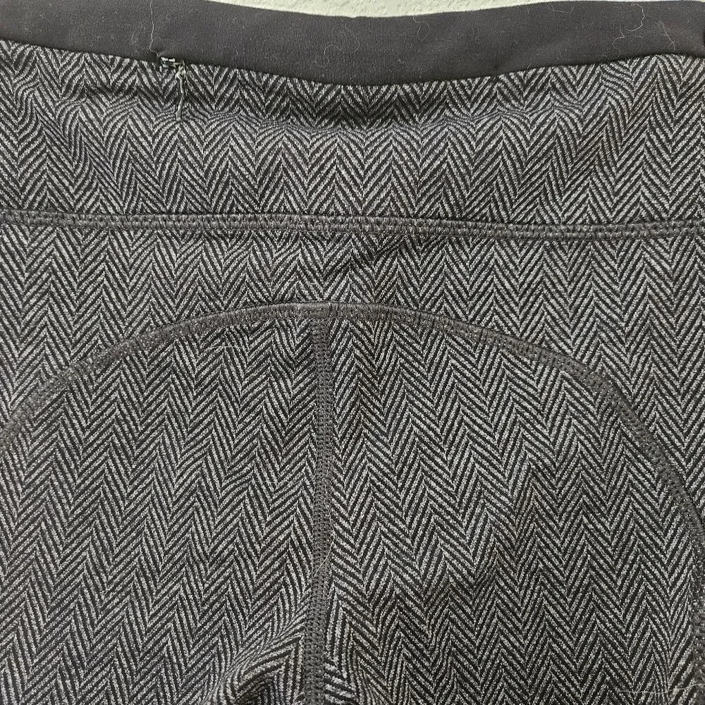 Lululemon Athletica Speed Tight II herringbone pattern, tagless - Picture 5 of 11
